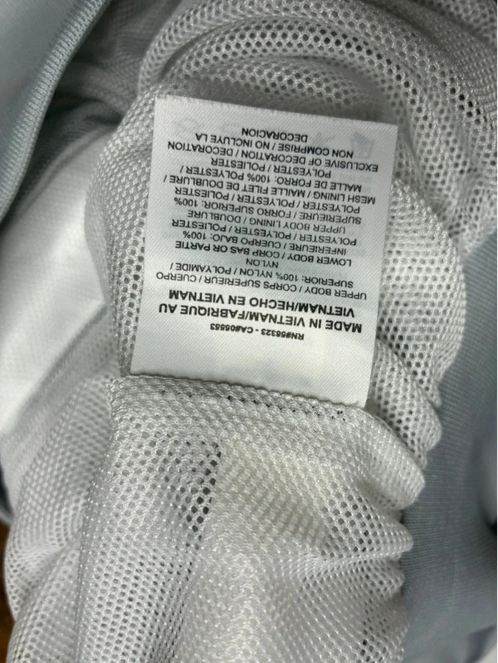Nike Women's Tech wear Utility Layered Mesh Snap Skirt Size S Grey/White